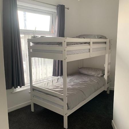 New 2 Bedroom Apartment In Greater Manchester Άστον-αντερ-Λάιν Εξωτερικό φωτογραφία